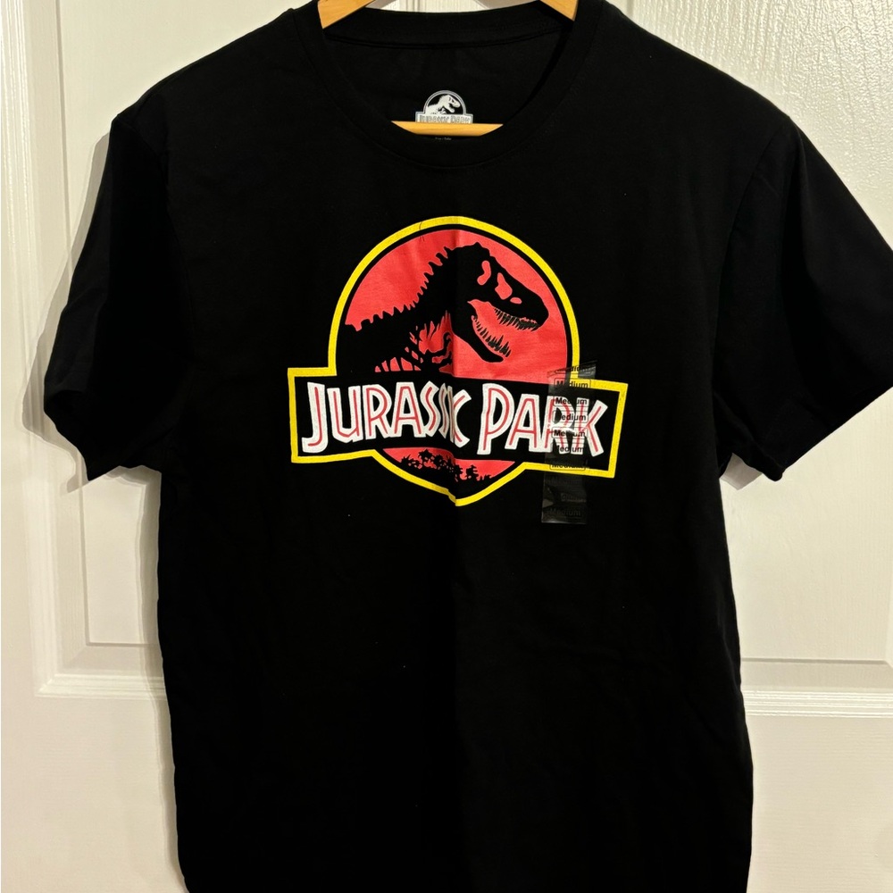 Men’s Jurassic Park Medium Tshirt. NWT